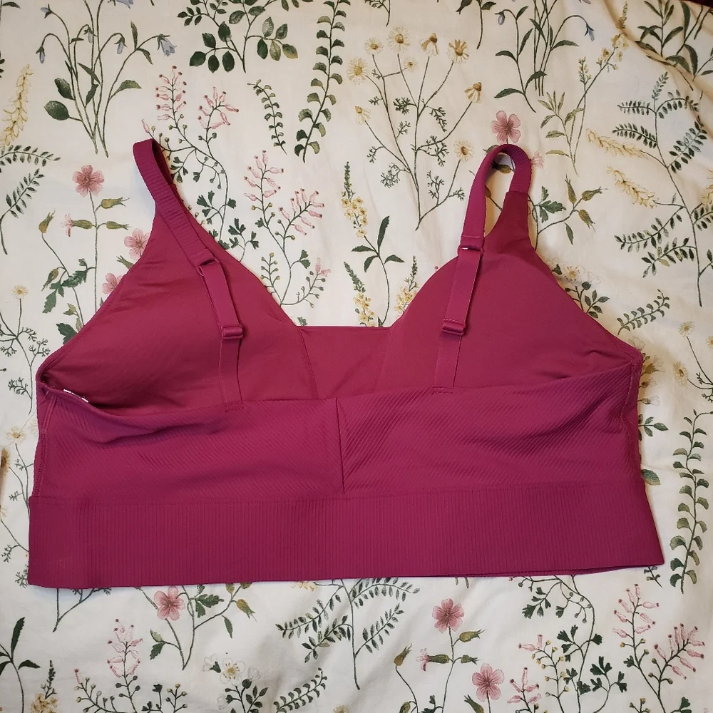 Old Navy Women's Bra in Deep Pink - Picture 2 of 11